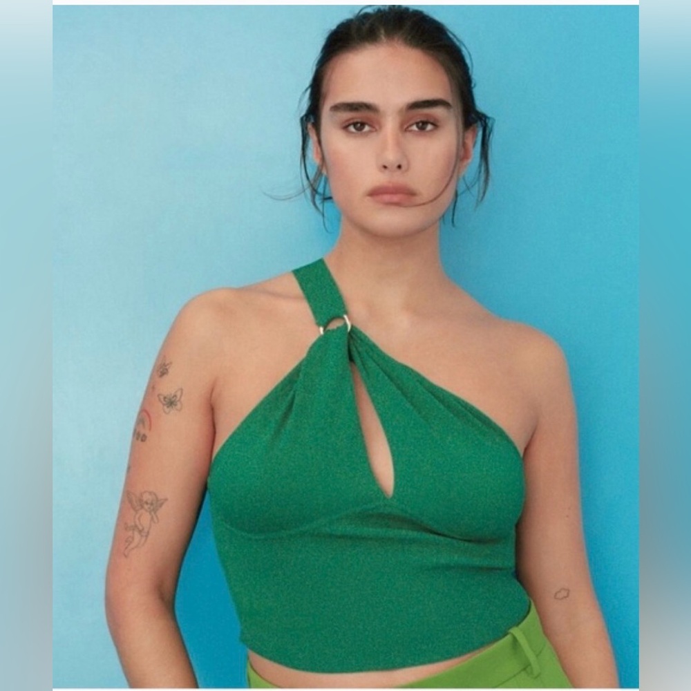 Zara Green One Shoulder Gold Ring